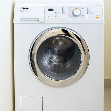 Papa's Apartmet *