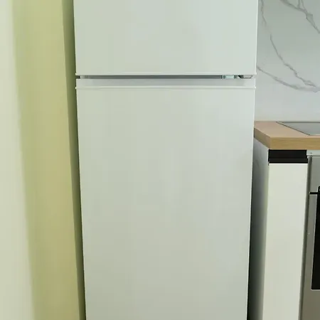 Papa's Apartmet * Тирана
