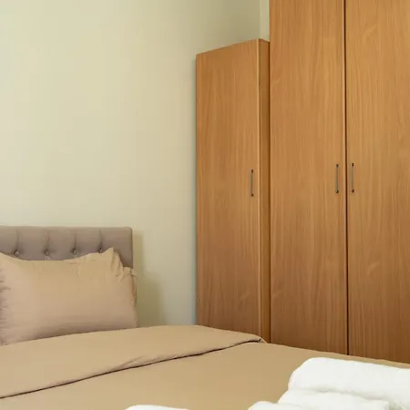 Papa's Apartmet *